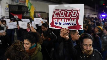 Decenas de vecinos protestaron en