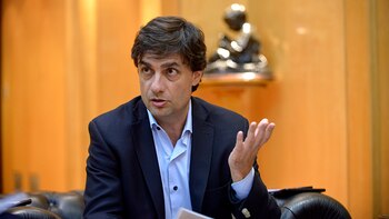 El ministro de Hacienda, Hernán