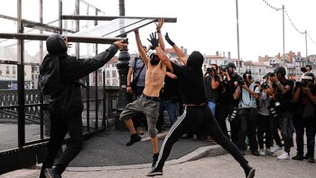 Desmanes al cierre de la