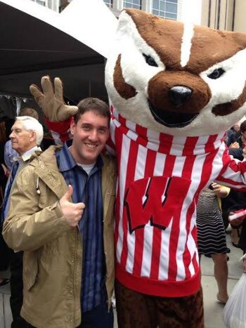 Murió aplastado por un elevador