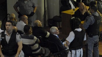 Etchecolatz y otros 14 represores