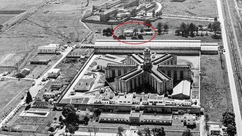 La Cacha, junto al penal