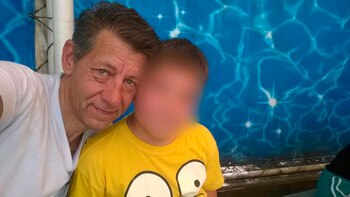 Daniel Schippert junto a su