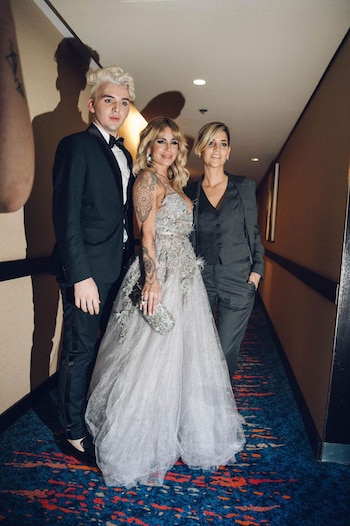 Flor Peña junto a Romina