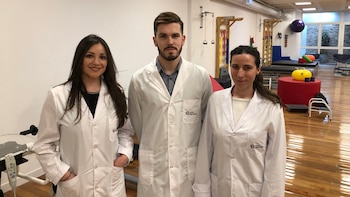 Profesionales jóvenes altamente capacitados en