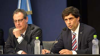 El ministro de Hacienda, Hernán