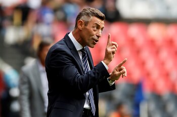 Pedro Caixinha se despidió del