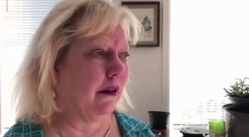 George Ann comenzó a golpear