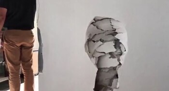 Al escuchar los gritos de