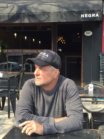 Bobby Rastalsky en la heladería