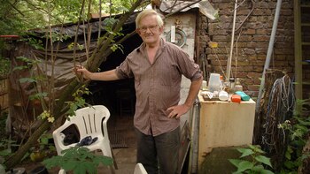 Harry Hallowes, a los 70