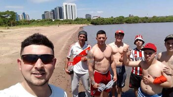 Mauro Ferraras, de short rojo