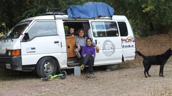 Se hacen conocer como “Utopías de un viaje” en Facebook e Instagram y allí publican las historias de los lugares que recorren