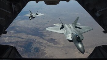 Dos aviones de combate estadounidenses