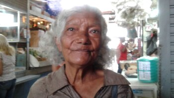 Ana Cabrera va al mercado