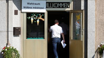 Un centro de votación en