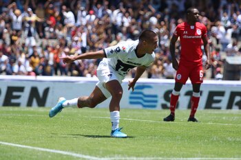 El juvenil Mendoza festeja el