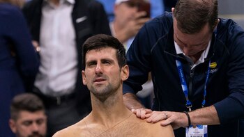 El serbio podría perder su condición de número 1 del ranking ATP (AFP)