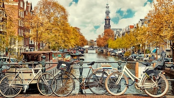 Ámsterdam es conocida por su ambiente acogedor y se enorgullece de ser una ciudad segura
