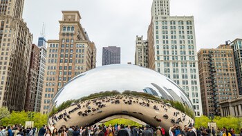 Si bien la ciudad tiene un historial de violencia (la mafia de Al Capone en Chicago y las pandillas rivales durante los años 70/80), ha habido una fuerte disminución de la delincuencia desde los años 90