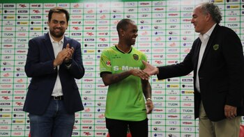 El jugador fue presentado este lunes