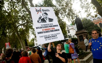 Analistas y manifestantes calificaron de