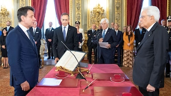 El presidente Sergio Mattarella toma