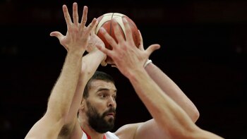 España y Serbia definieron el Grupo J en la segunda ronda del Mundial de China (Foto: REUTERS/Jason Lee)