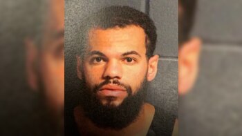 El joven de 22 años solía jugar fútbol americano en la universidad (Foto: Centro de Detención)