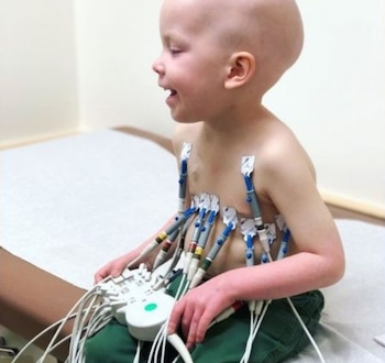 El pequeño durante una de