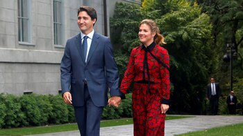 Justin Trudeau y su esposa,
