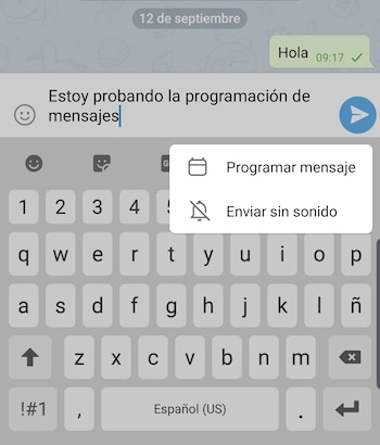 Hay que mantener presionado el