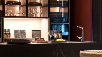 “Bar y cava” en uno