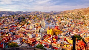 Hogar de 67 parques nacionales, costas y paisajes que van desde desiertos hasta volcanes nevados, México ocupa un lugar destacado en esta lista por muchas razones