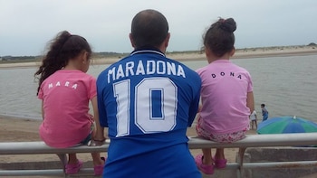 Walter Rotundo y sus hijas