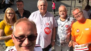 Militantes del partido FNB (Facebook)