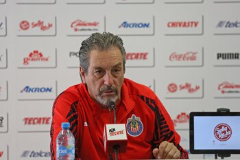 El entrenador de las Chivas,