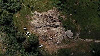 Los peritos siguen trabajando en