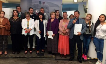 Familiares de las víctimas de la supuesta ejecución extrajudicial por Policías de Tamaulipas. (Foto: Twitter/nestora_salgado)