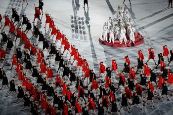 La ceremonia de apertura fue la antesala del primer partido del Mundial entre los locales y Rusia (REUTERS/Issei Kato)