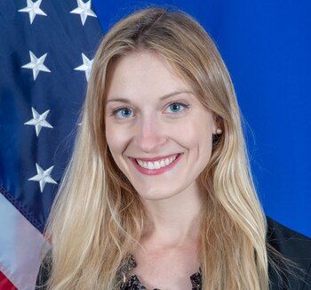 Carrie Filipetti, subsecretaria adjunta para