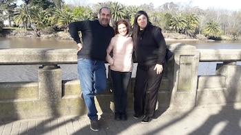 Lolo, Analía y Lorena