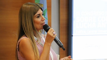 Lina Anllo durante su exposición