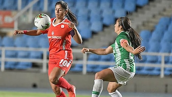 Catalina Usme, delantera del América