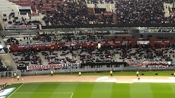 Algunas banderas estuvieron dadas vuelta