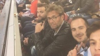 Jürgen Klopp, viendo Argentina-Chile en
