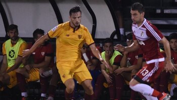 Alario en plena acción durante