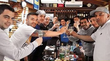 Tevez con los barras de