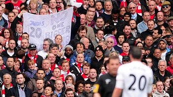 Los hinchas de Arsenal tildaron