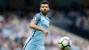 Agüero en una acción de juego ante el West Ham (Reuters)